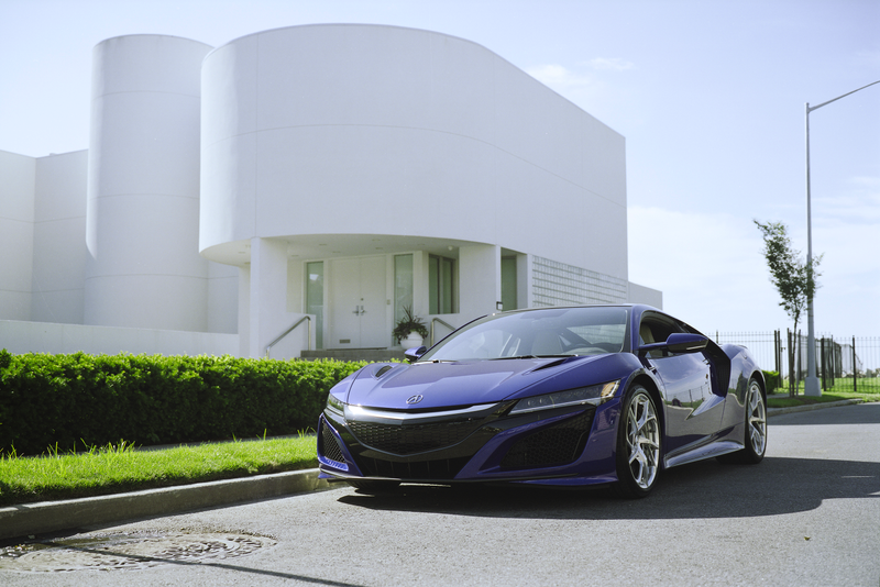 Illustration for article titled The 2017 Acura NSX Is Still The Crazy Fast Spaceship You Can Live With Every Day